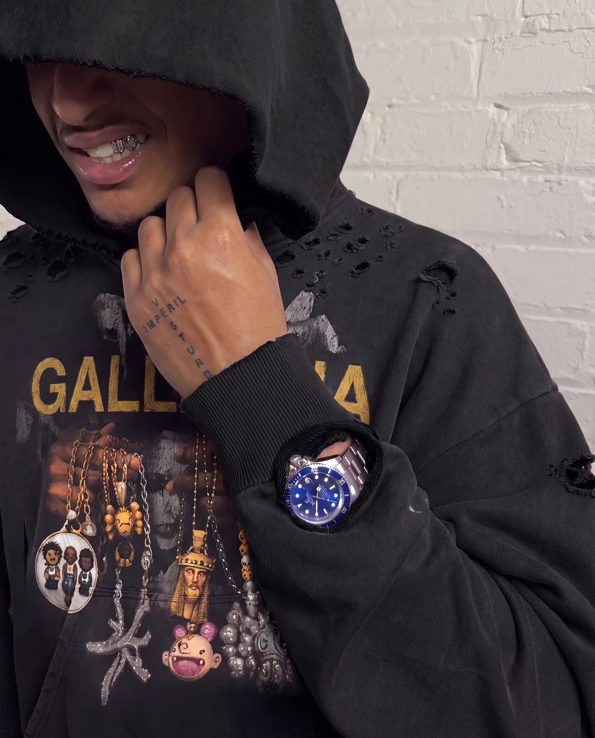 Pendant Hoodie Presale